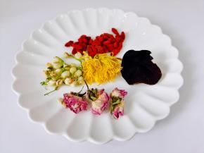 茉莉陈皮花茶。