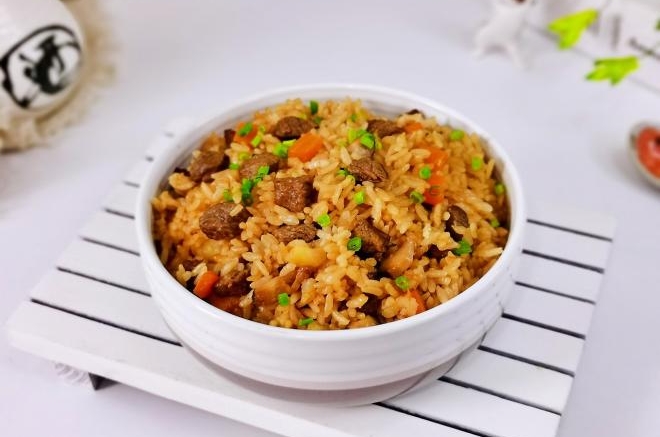 牛肉焖饭