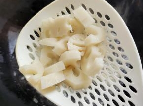 捞出沥干水分！