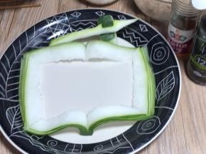 再备一支笔，一同摆入盘中