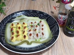 浇在书本里，再撒上葱花