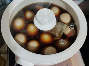 大火加热5分钟左右就煮开了！