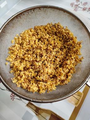 再用清水冲洗干净，捞出沥干水分！