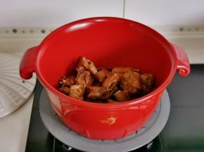 小火翻炒2分钟。