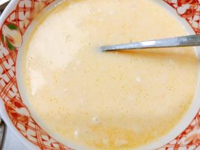 搅拌至无干粉颗粒