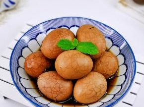 美味的茶叶蛋轻松在家做。
