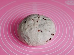 取出揉面排气。