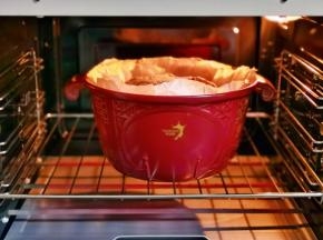 拿掉盖子，温度上160度，下170度烤15分钟。