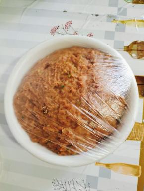 套上保鲜膜，放入冰箱冷藏两个小时！