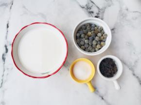 准备好所有食材。