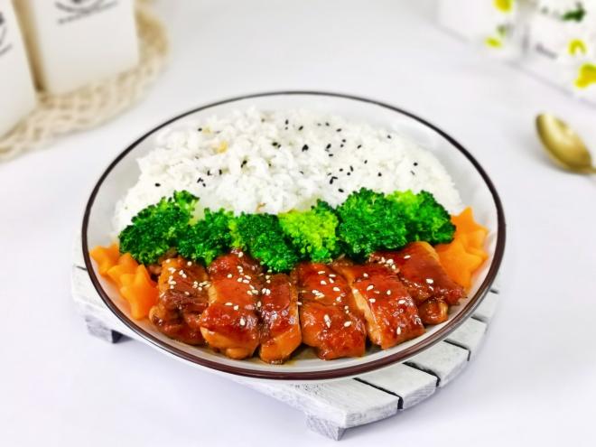 香辣照烧鸡腿饭