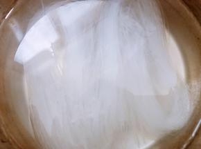粉丝用冷水泡软
