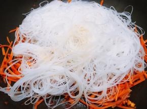 加入泡软的粉丝