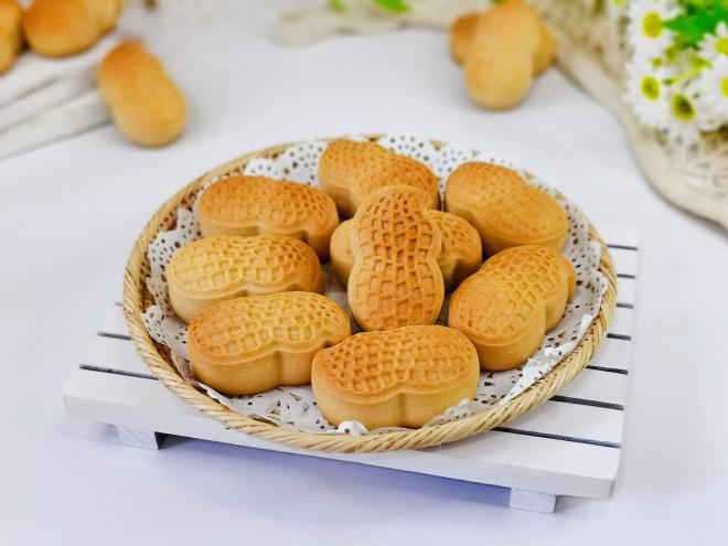 莲蓉花生月饼