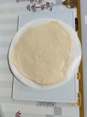 面饼可以一次性多做一些，用油纸隔起来，放冰箱冷冻保存，随吃随取非常方便！不用早起，像手抓饼一样！