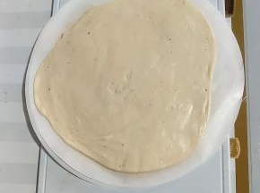 面饼可以一次性多做一些，用油纸隔起来，放冰箱冷冻保存，随吃随取非常方便！不用早起，像手抓饼一样！