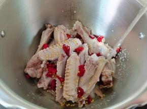 加入200克的啤酒【无需放水】