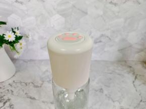 盖上机头顺时针拧紧，三秒即出气泡水。