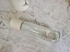 今天用的这款九阳气泡杯，PET食品级的杯身，材质安全，一杯两用，标配六个气泡弹，可以随时随地DIY制作气泡水，超级方便！