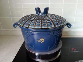 盖上盖子大火炖煮。