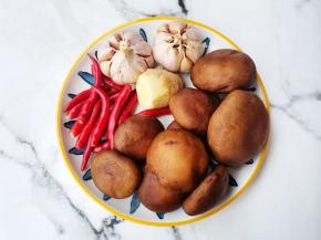 准备好所有食材。