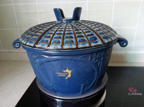 开大火煮开转中火炖50分钟。