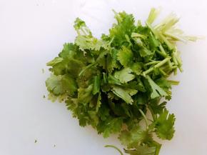 香菜切段