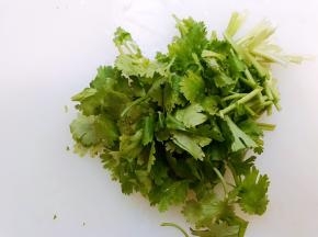 香菜切段