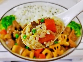 拌均匀一口一勺太香了。