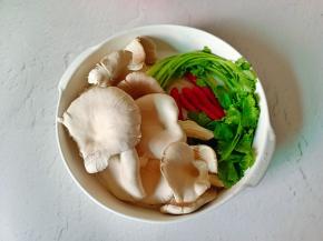 准备好需要的食材。