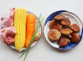 准备好所有食材。