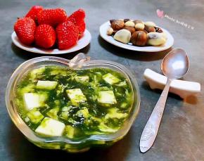 搭配清口的小水果和坚果一起吃营养爆棚