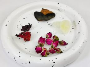 食材：玫瑰，洛神花，陈皮。