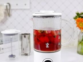 每款花茶放入机器中+500毫升水，启动养生功能即可。