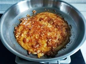 刷上酱汁，