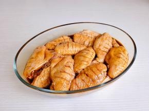 抓拌均匀，腌制20分钟。