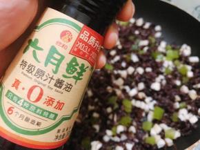 加入六月鲜特级原汁酱油