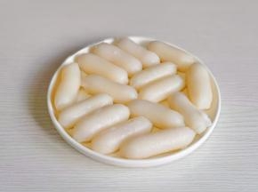 利用这时间准备配菜，年糕。