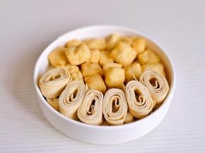 豆皮，油豆腐。
