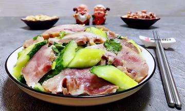 坚果也是每天必须要吃的营养美味哦