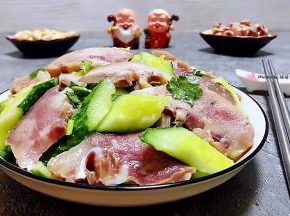 坚果也是每天必须要吃的营养美味哦