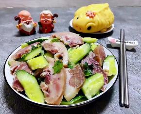 猪头肉的营养价值非常丰富也是我们家非常喜欢的肉肉