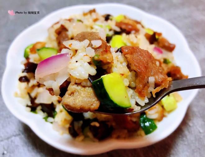 时蔬羊肉串炒饭