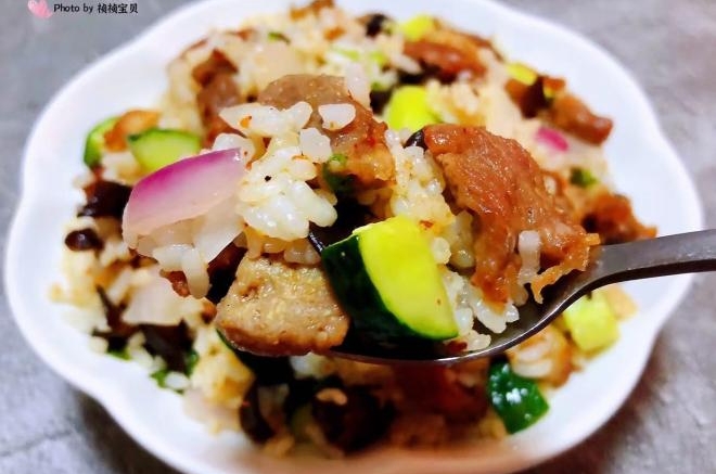 时蔬羊肉串炒饭