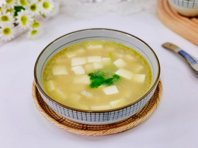 无骨鱼头豆腐汤