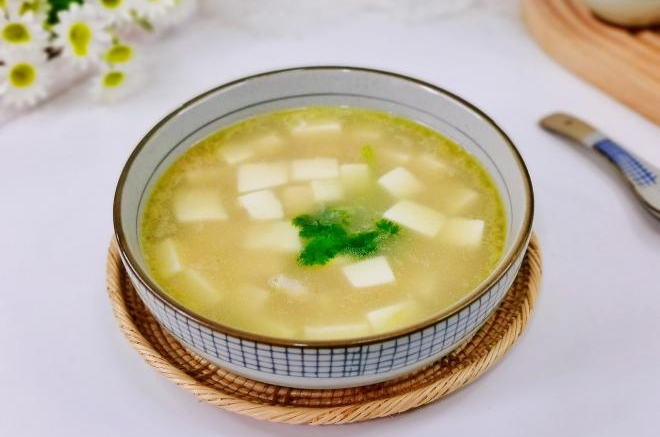 无骨鱼头豆腐汤