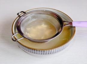 之后过细筛。营养都在汤里呦～