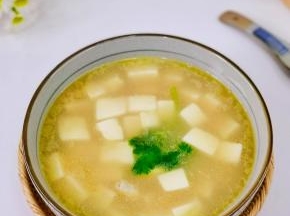 汤鲜味美，补钙佳品。