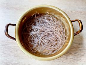 粉条提前泡软备用