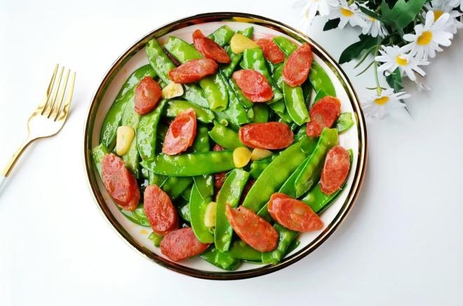 荷兰豆炒腊肠